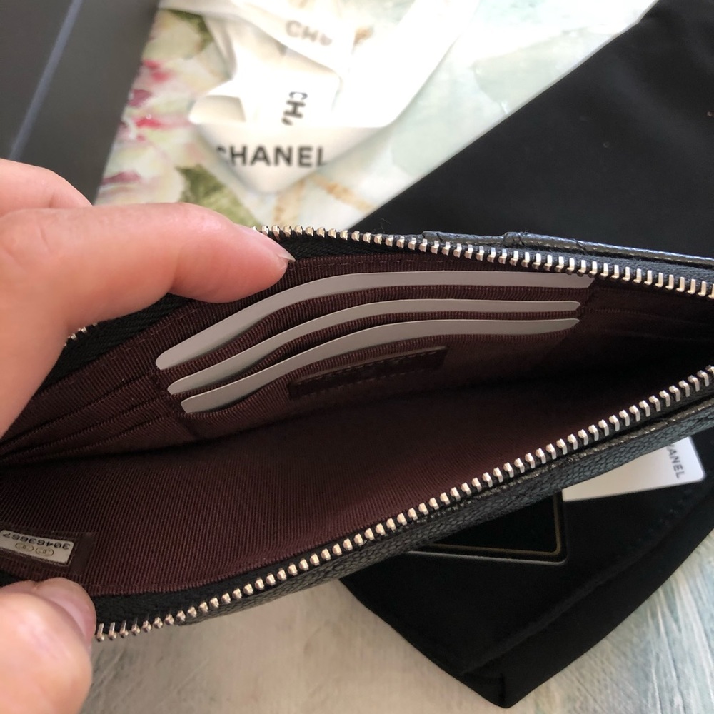 Brand new Chanel black phone wallet SHW - Picture 10 of 16